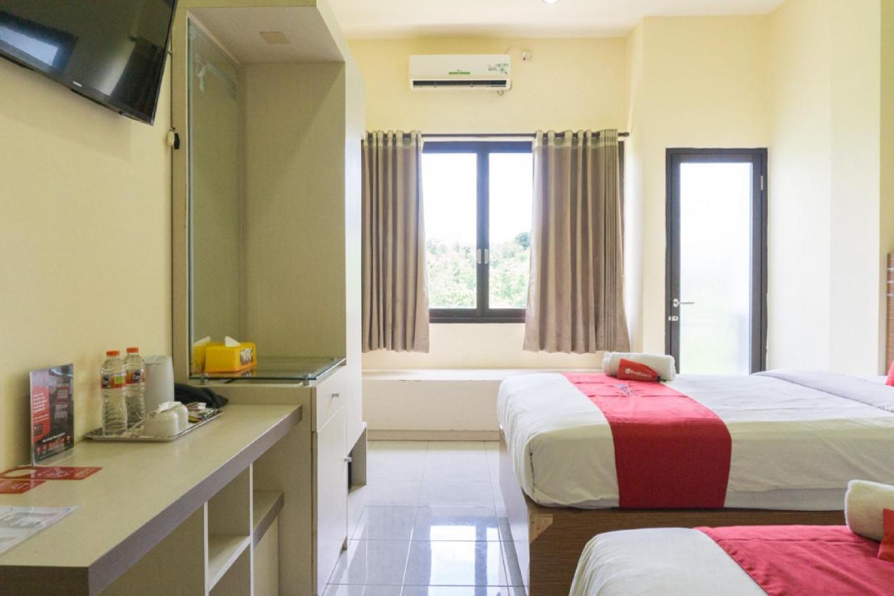 Reddoorz @ Tambolaka Sumba Hotel Lokokaki Exterior photo