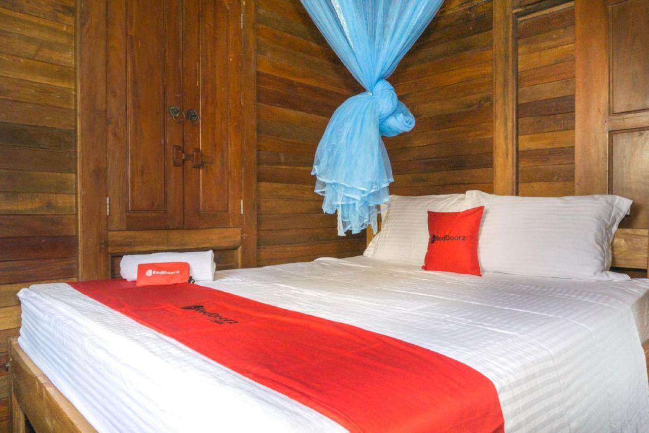 Reddoorz @ Tambolaka Sumba Hotel Lokokaki Exterior photo